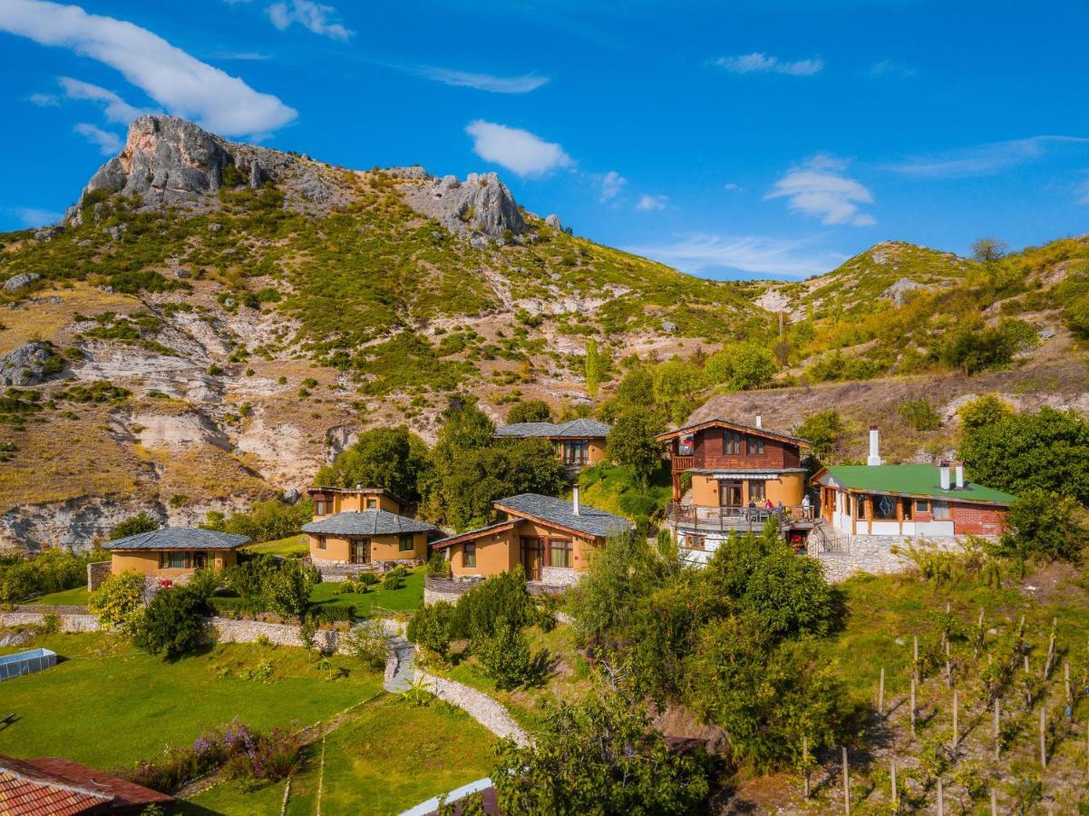 Eco Village Under The Cliffs Ilindentsi Exteriör bild