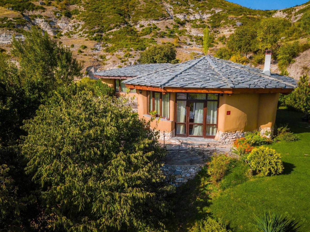 Eco Village Under The Cliffs Ilindentsi Exteriör bild