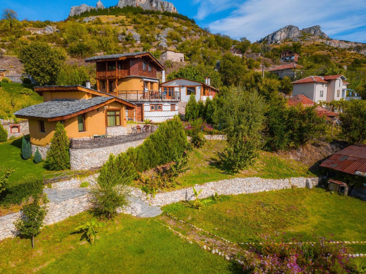 Eco Village Under The Cliffs Ilindentsi Exteriör bild