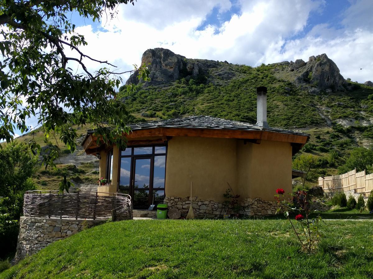 Eco Village Under The Cliffs Ilindentsi Exteriör bild