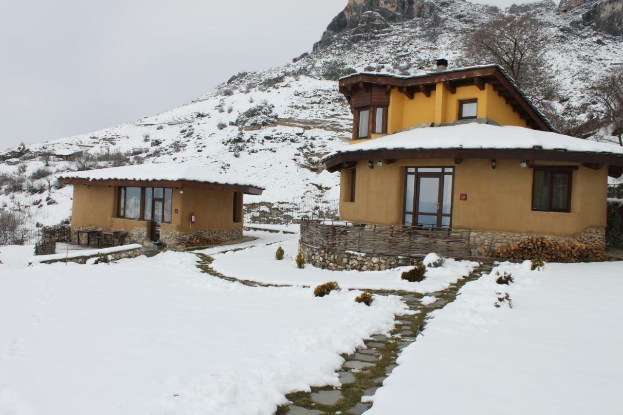 Eco Village Under The Cliffs Ilindentsi Exteriör bild