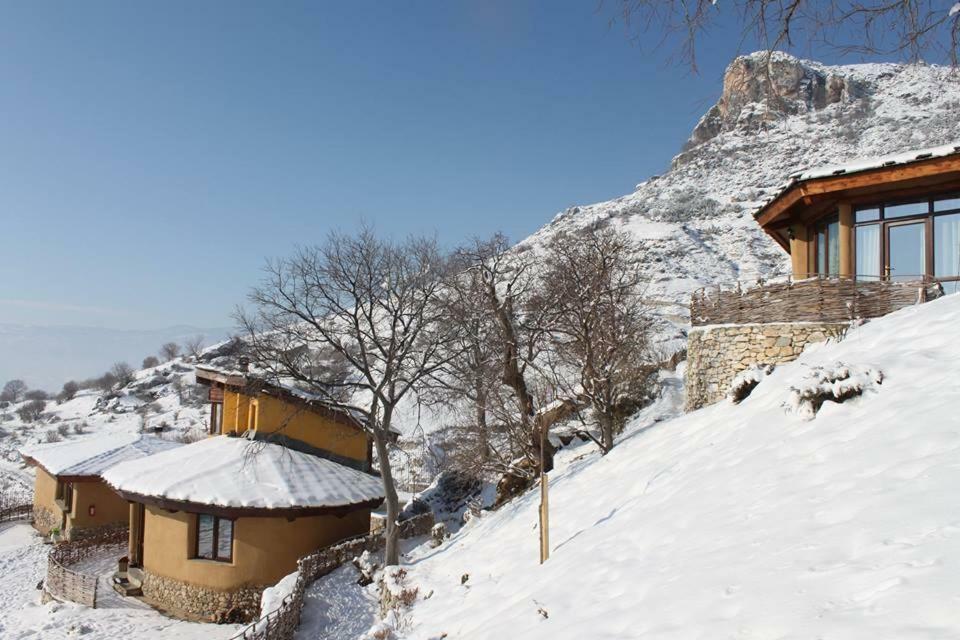 Eco Village Under The Cliffs Ilindentsi Exteriör bild